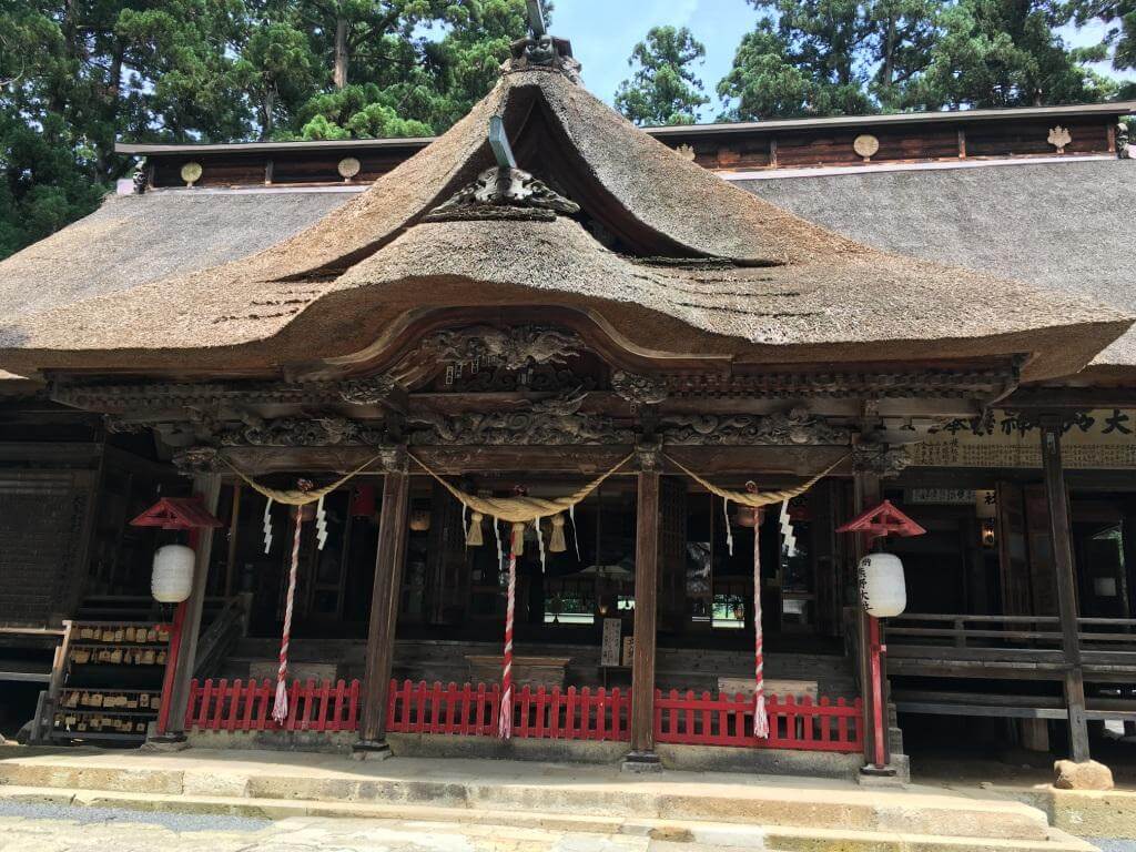 熊野神社の拝殿