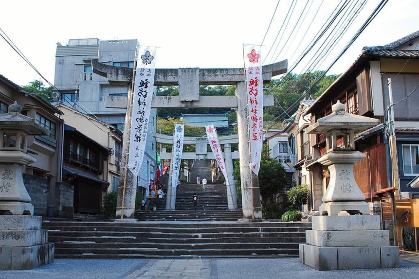 長崎諏訪神社の参道