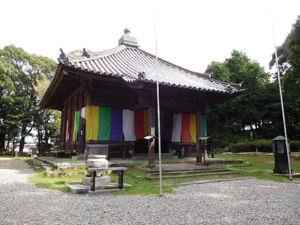 松尾観音寺の境内