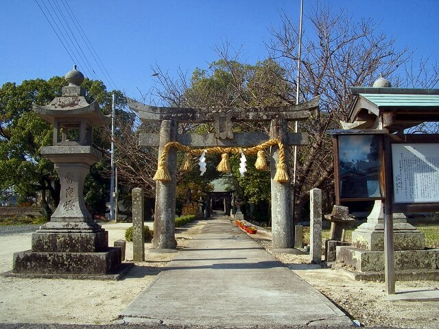 五龍神社の境内