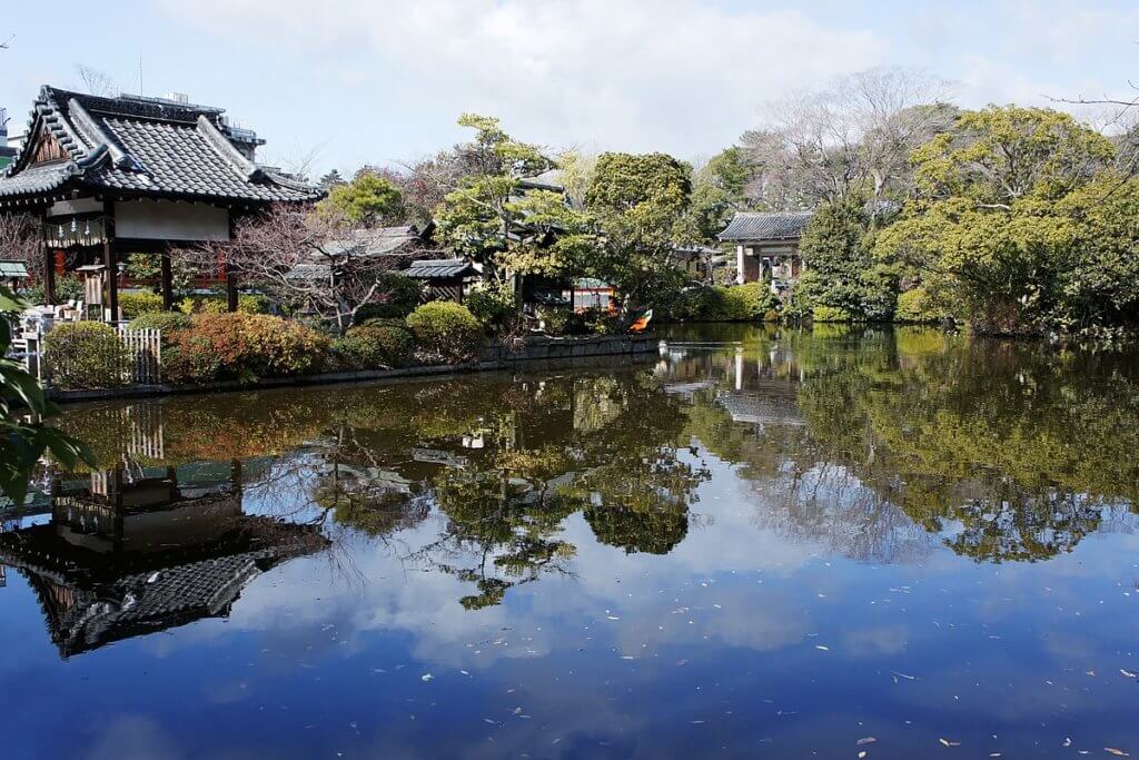 京都神泉苑の境内
