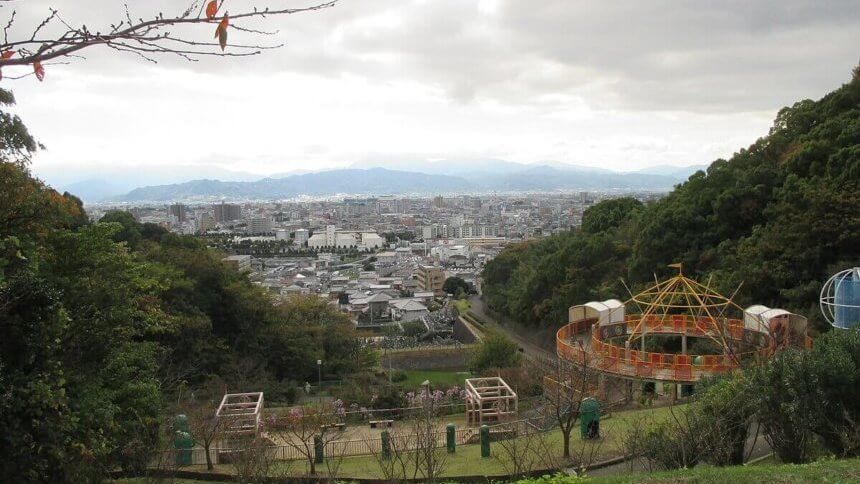 さくらの丘・夢ランドから眺める松山市内