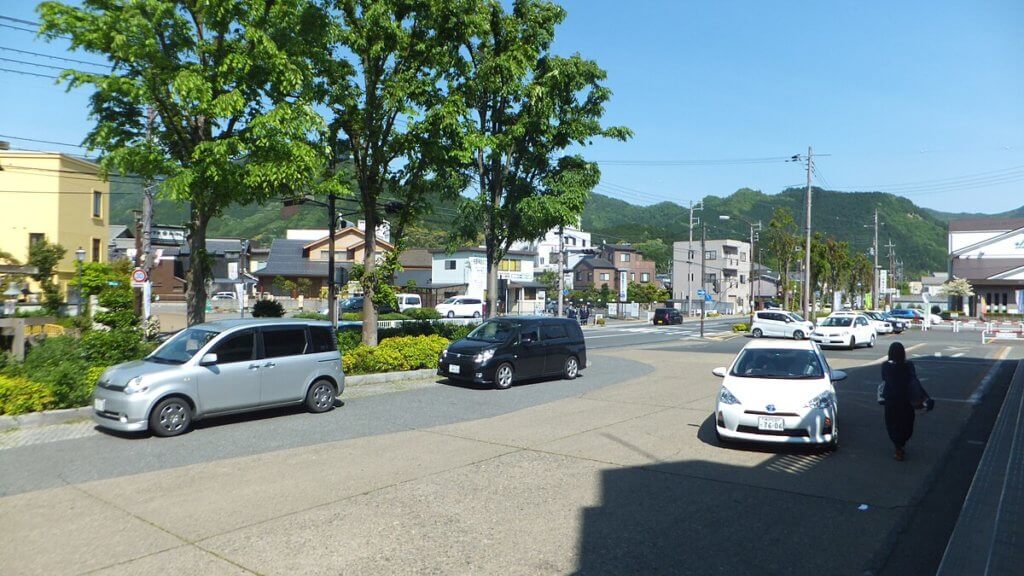 柏原駅前のロータリー