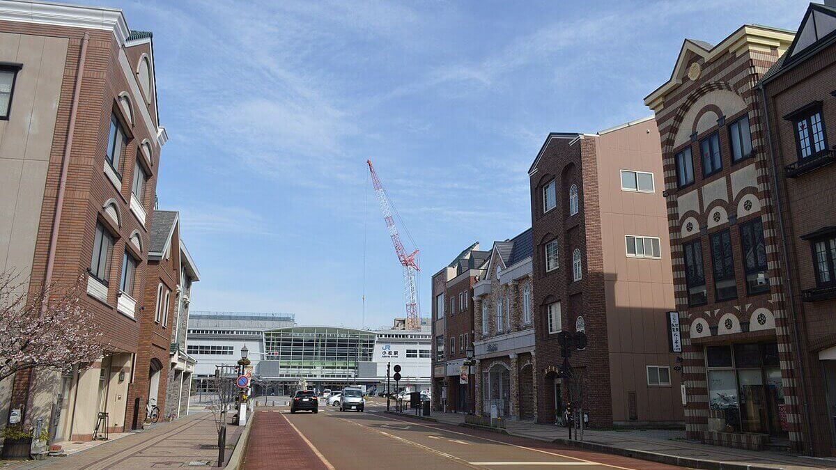 小松駅前のれんが花道