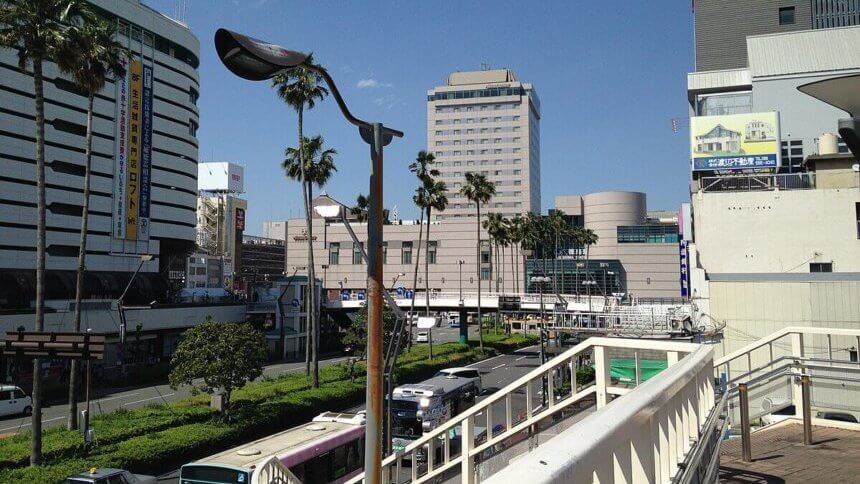 徳島駅前の様子